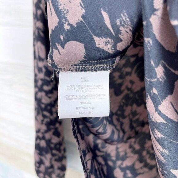BCBG PARIS Printed Silky Long Sleeve Blouse Brown Black Womens Medium - Picture 5 of 5